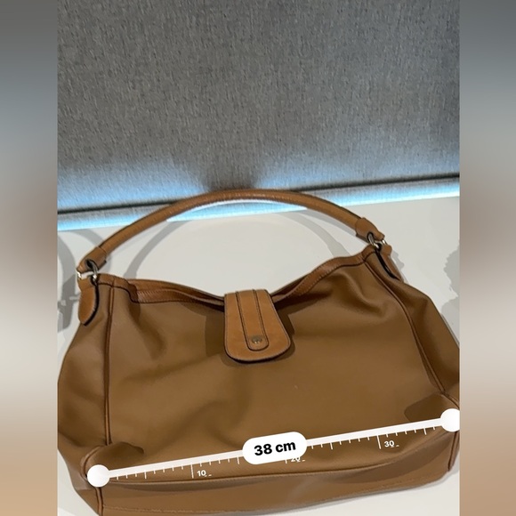 Pre-owned Escada shoulder bag women's leather. - Picture 10 of 16